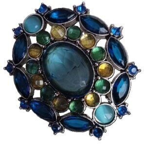 New Vintage Keepsake Rhinestone Monet Rounded Silver-Tone Brooch